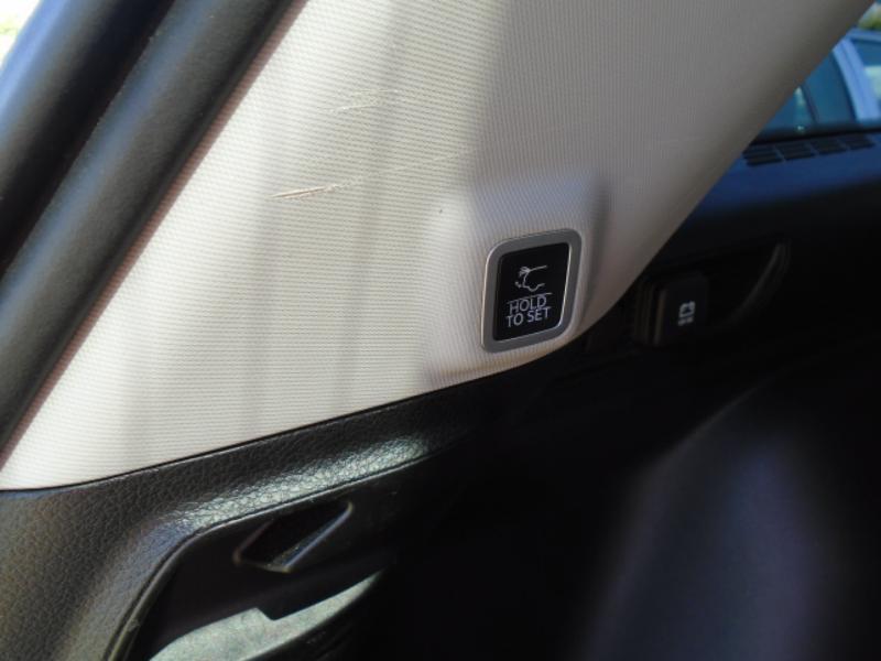 Jeep Grand Cherokee Laredo 4WD 2023