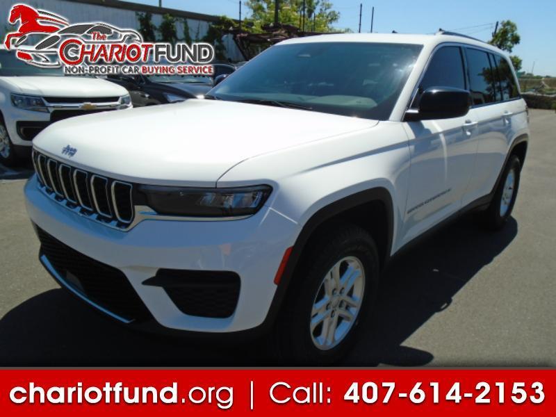 Jeep Grand Cherokee Laredo 4WD 2023