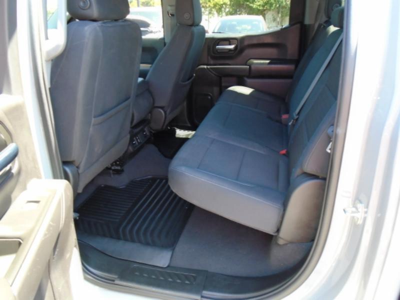 Chevrolet Silverado 1500 Custom Crew Cab 2WD 2024
