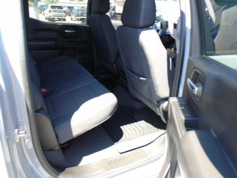 Chevrolet Silverado 1500 Custom Crew Cab 2WD 2024