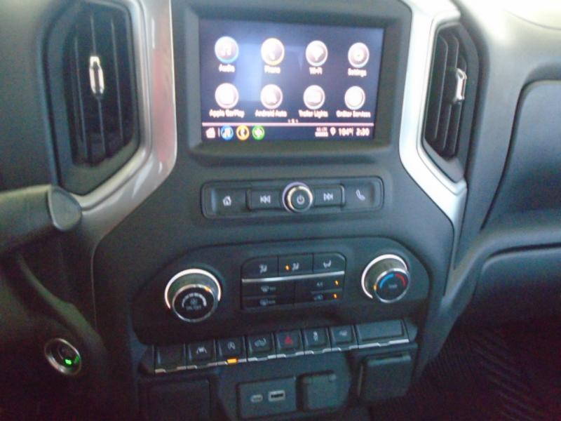 Chevrolet Silverado 1500 Custom Crew Cab 2WD 2024