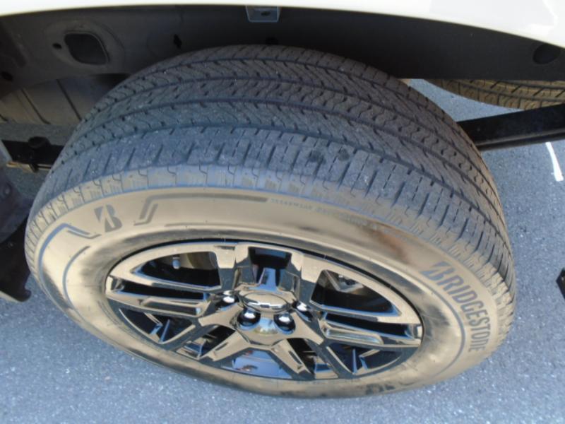 Chevrolet Silverado 1500 Custom Crew Cab 2WD 2024