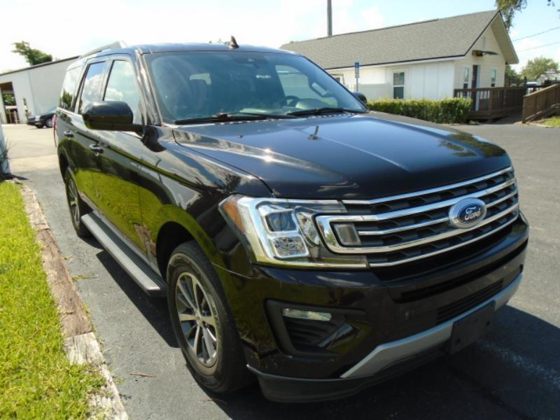 Ford Expedition XLT 2021