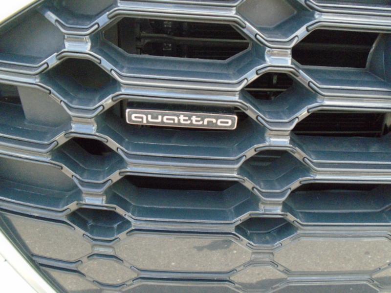 Audi Q5 2.0T Premium quattro 2024