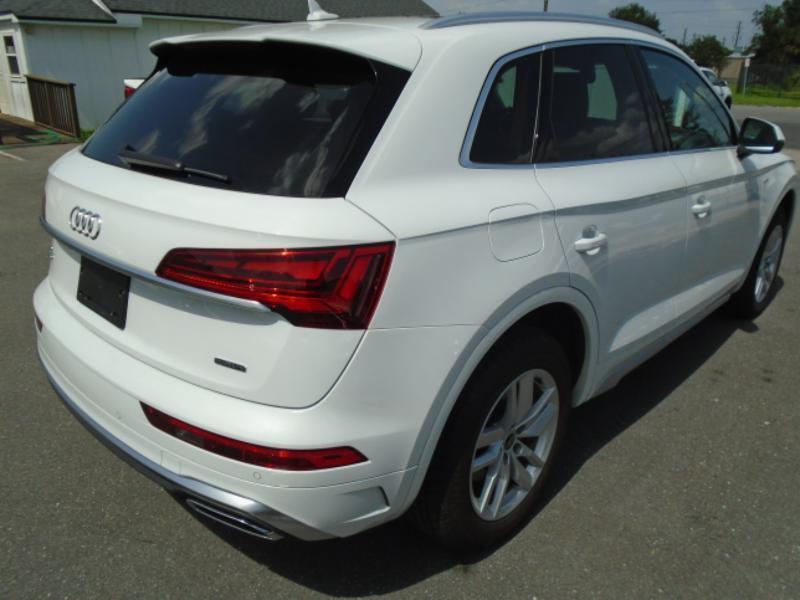 Audi Q5 2.0T Premium quattro 2024