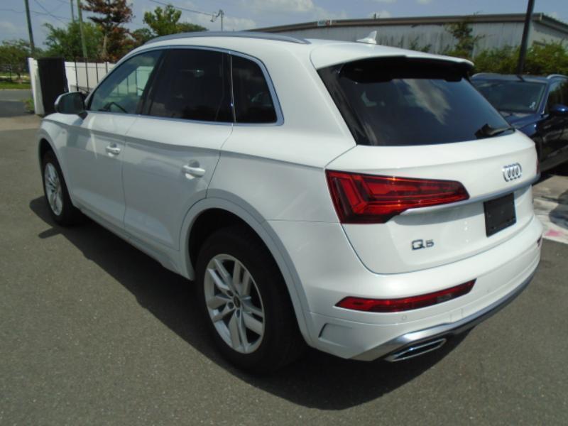 Audi Q5 2.0T Premium quattro 2024