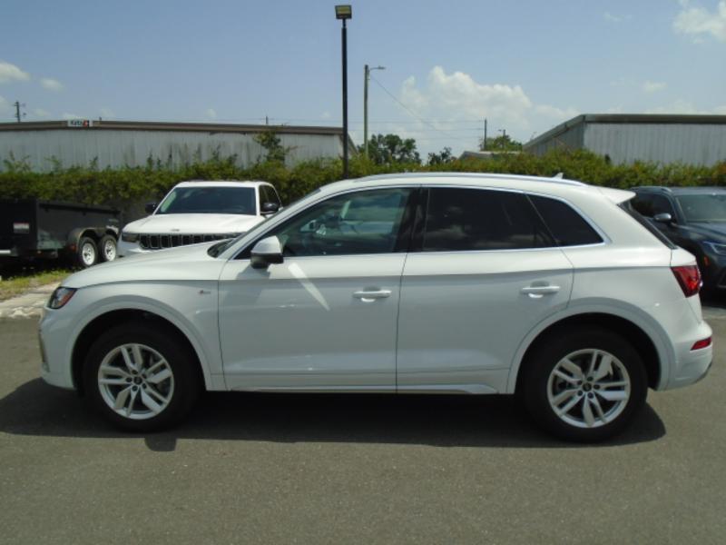 Audi Q5 2.0T Premium quattro 2024