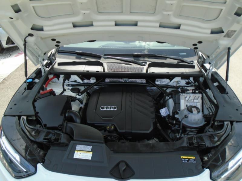 Audi Q5 2.0T Premium quattro 2024