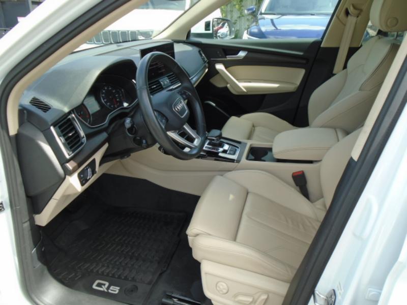 Audi Q5 2.0T Premium quattro 2024