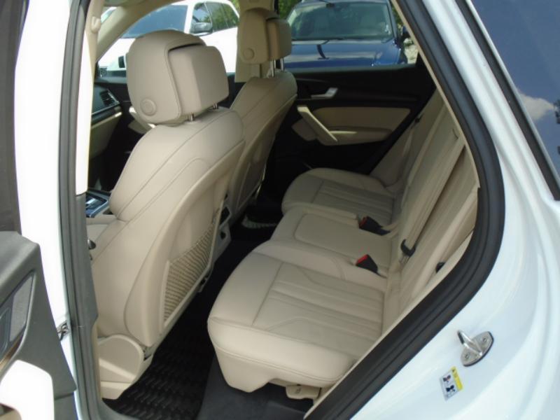 Audi Q5 2.0T Premium quattro 2024