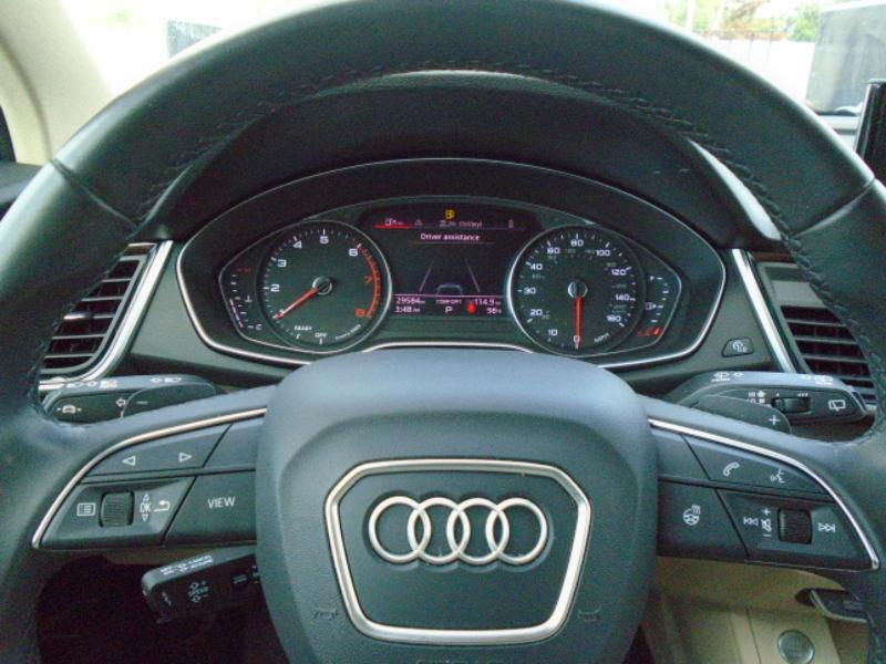 Audi Q5 2.0T Premium quattro 2024