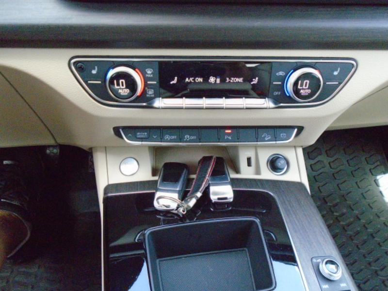 Audi Q5 2.0T Premium quattro 2024