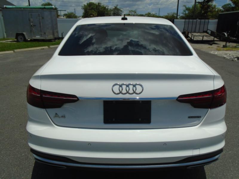 Audi A4 Premium Plus 40 TFSI quattro 2023