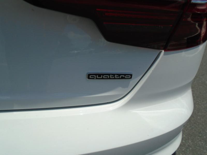 Audi A4 Premium Plus 40 TFSI quattro 2023