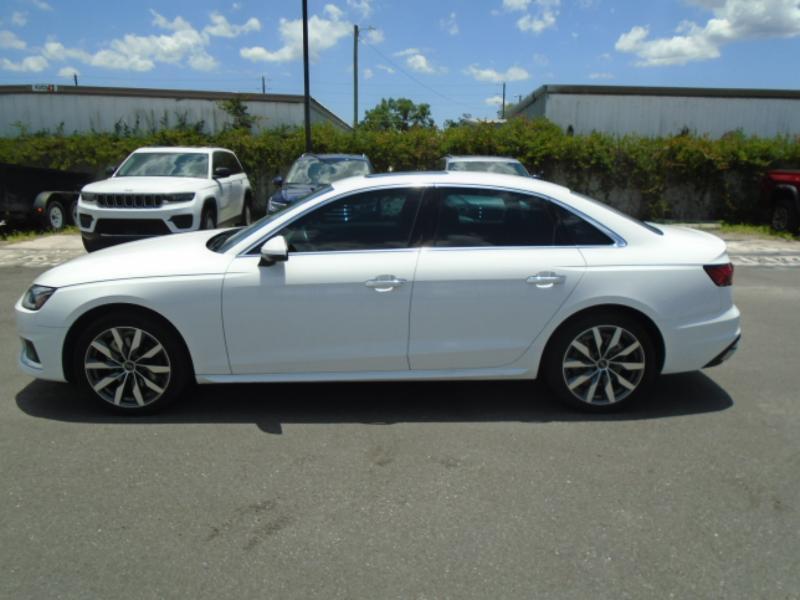 Audi A4 Premium Plus 40 TFSI quattro 2023
