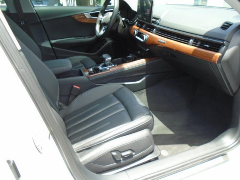 Audi A4 Premium Plus 40 TFSI quattro 2023
