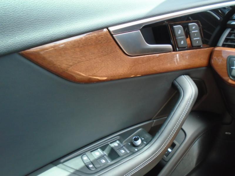 Audi A4 Premium Plus 40 TFSI quattro 2023