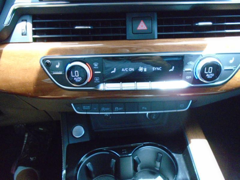 Audi A4 Premium Plus 40 TFSI quattro 2023