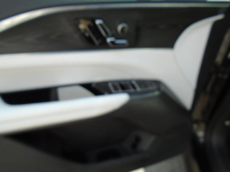 Cadillac Lyriq Lux-1 2024