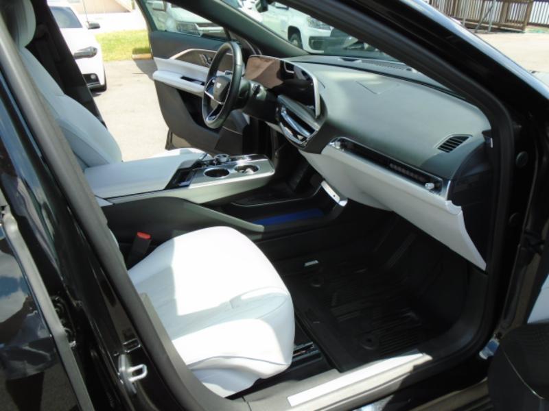 Cadillac Lyriq Lux-1 2024