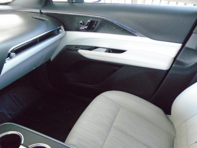 Cadillac Lyriq Lux-1 2024