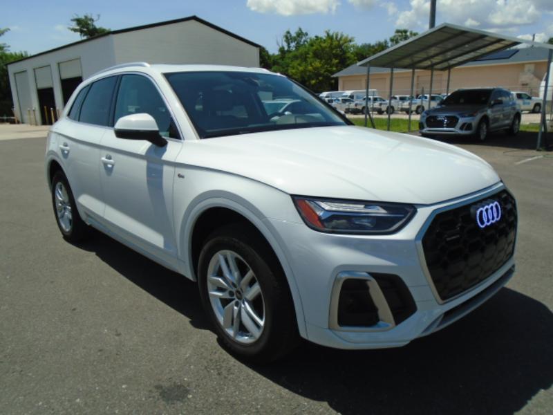 Audi Q5 2.0T Premium quattro 2024