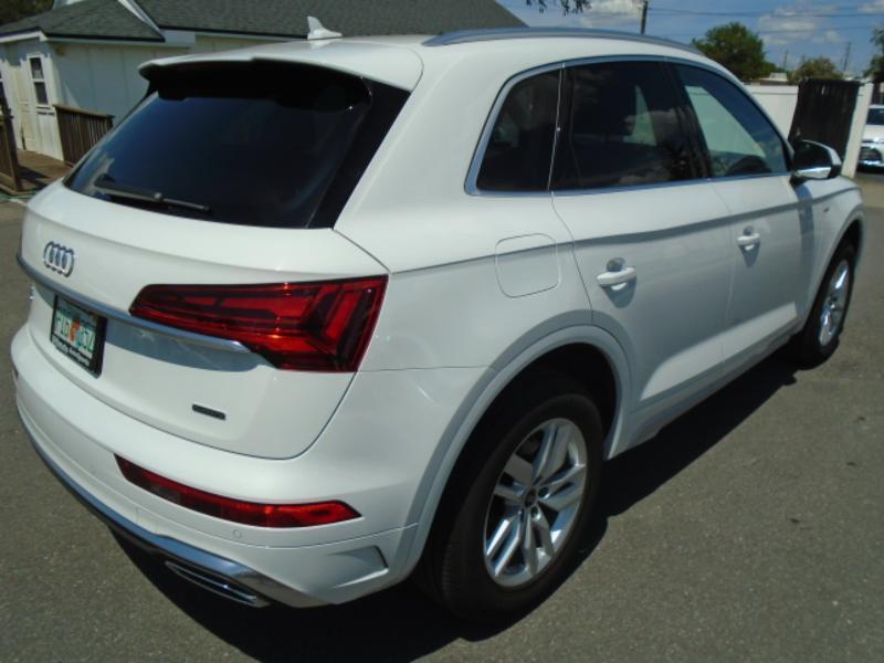 Audi Q5 2.0T Premium quattro 2024