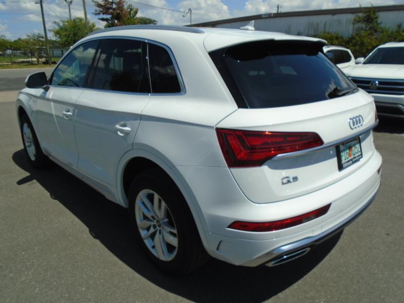 Audi Q5 2.0T Premium quattro 2024