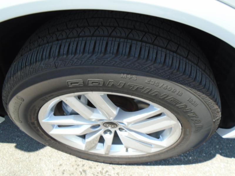 Audi Q5 2.0T Premium quattro 2024