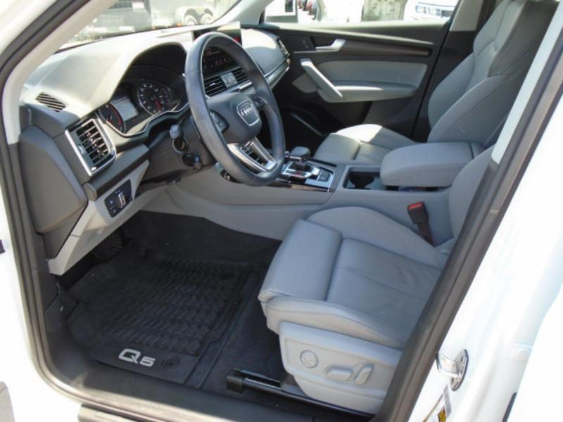 Audi Q5 2.0T Premium quattro 2024