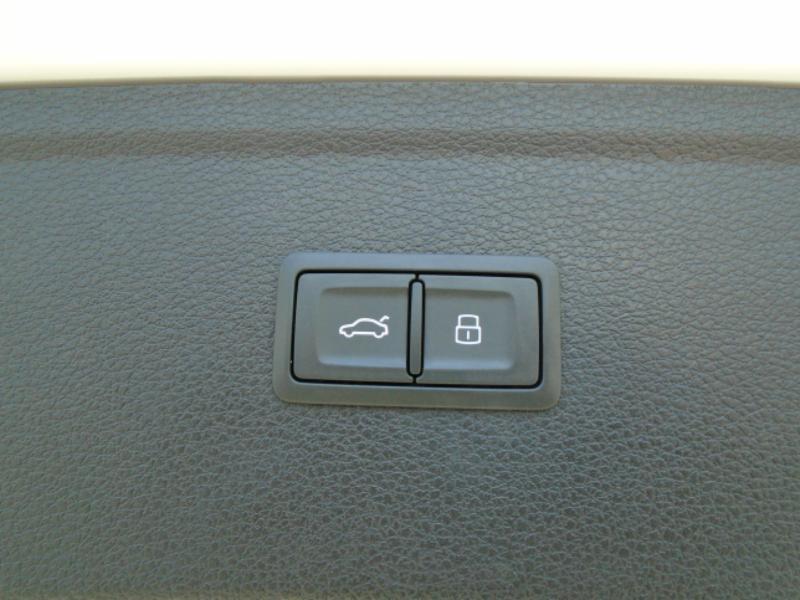 Audi Q5 2.0T Premium quattro 2024