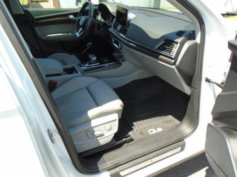 Audi Q5 2.0T Premium quattro 2024