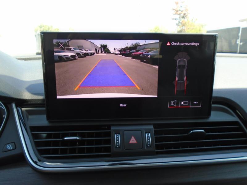 Audi Q5 2.0T Premium quattro 2024
