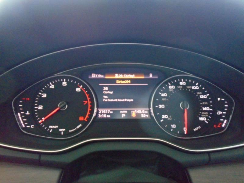 Audi Q5 2.0T Premium quattro 2024