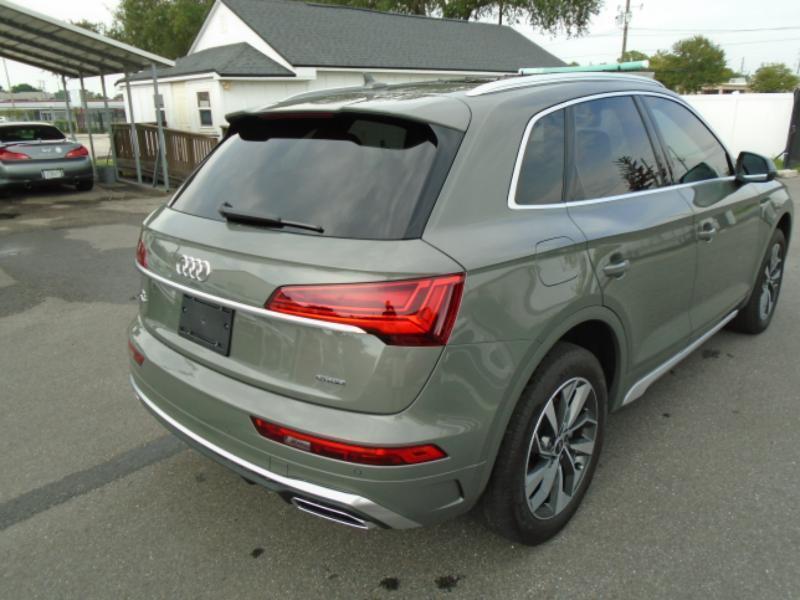Audi Q5 2.0T Premium quattro 2024