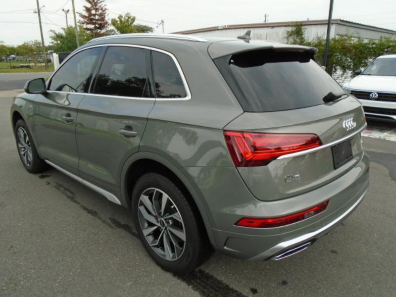 Audi Q5 2.0T Premium quattro 2024