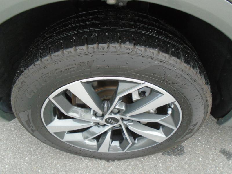 Audi Q5 2.0T Premium quattro 2024