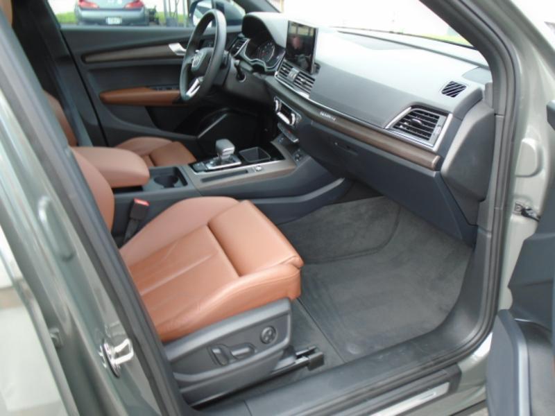 Audi Q5 2.0T Premium quattro 2024