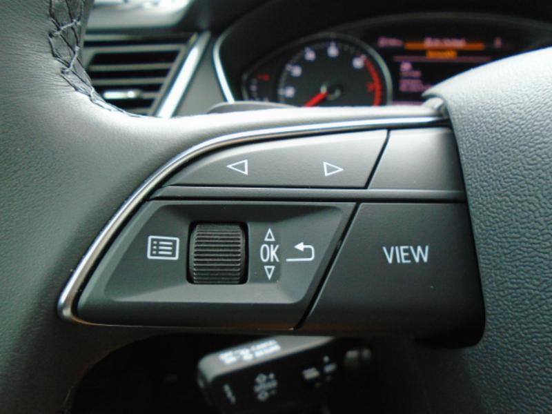 Audi Q5 2.0T Premium quattro 2024