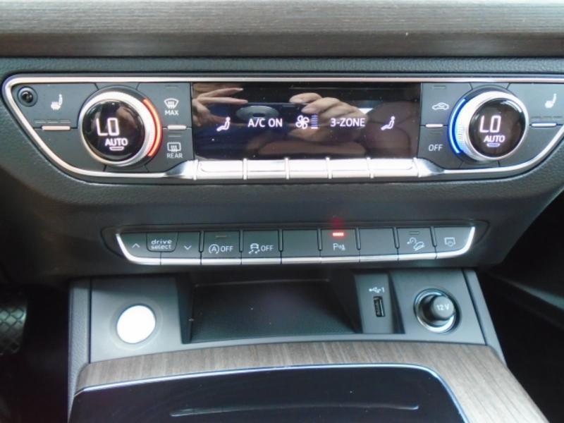 Audi Q5 2.0T Premium quattro 2024