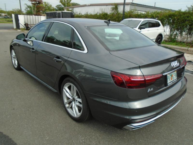 Audi A4 Premium quattro 2024