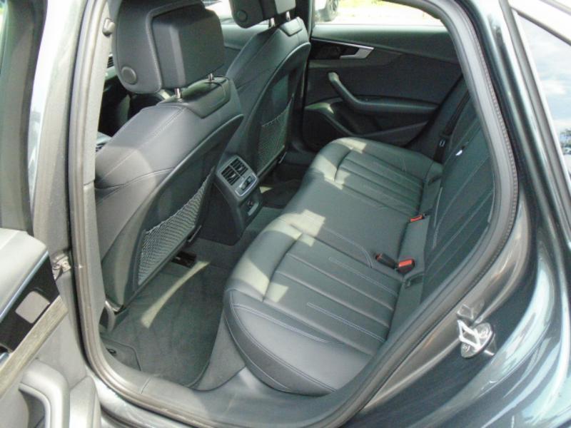 Audi A4 Premium quattro 2024
