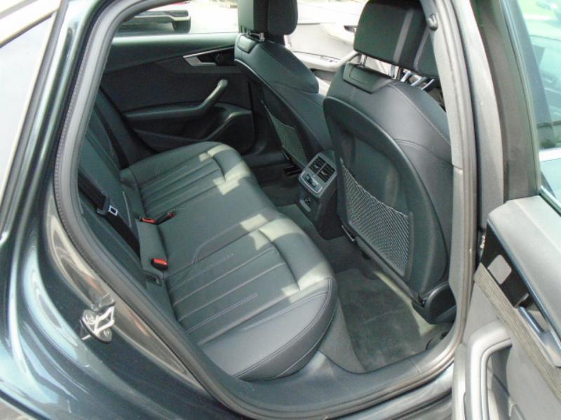Audi A4 Premium quattro 2024