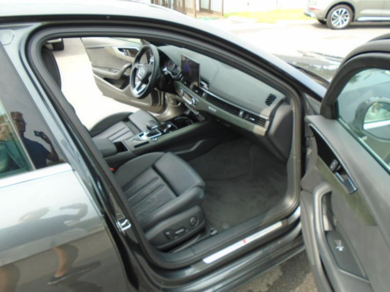Audi A4 Premium quattro 2024