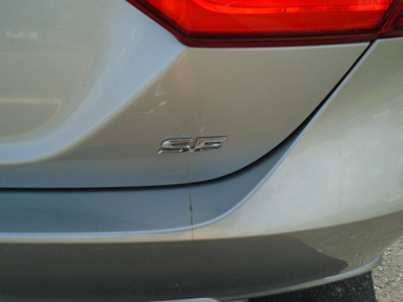 Toyota Camry SE 2020