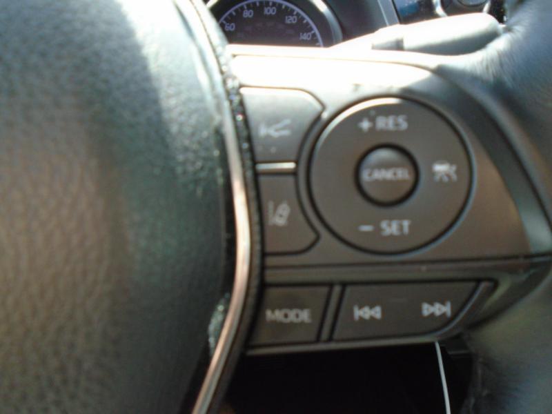 Toyota Camry SE 2020