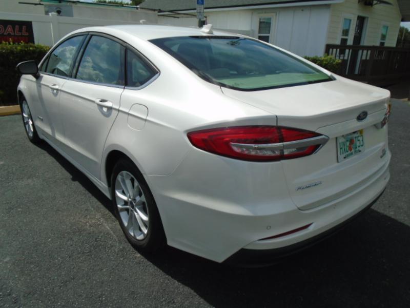 Ford Fusion Hybrid SE 2019