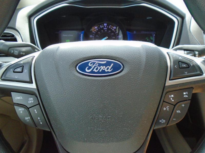 Ford Fusion Hybrid SE 2019