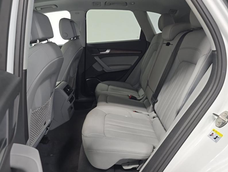 Audi Q5 2.0T Premium quattro 2023
