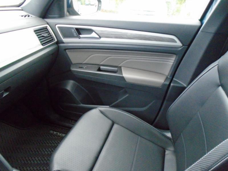 Volkswagen Atlas Cross Sport SE w/Technology 4MOTION 2022